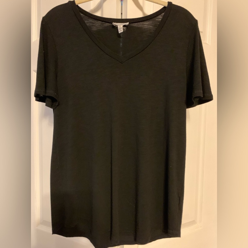 Jessica Simpson Women’s T-shirt, Medium, Dark Black, Great Condition